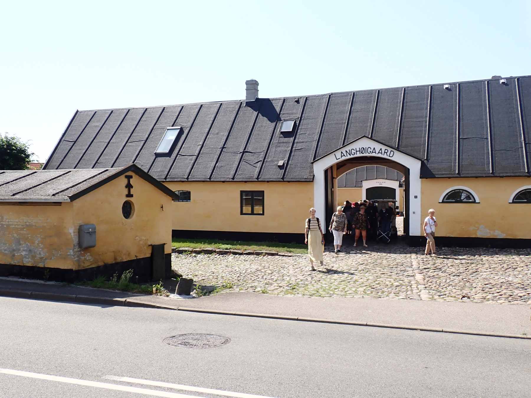Dines Bogø